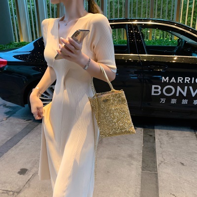 ByYou 春季新款气质V领冰丝针织连衣裙女薄款收腰显瘦中长款裙子