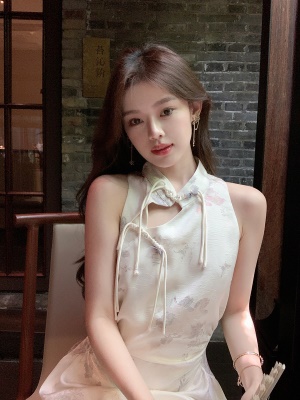 ByYou 夏季新中式国风提花无袖白色缎面连衣裙收腰显瘦包臀短裙子