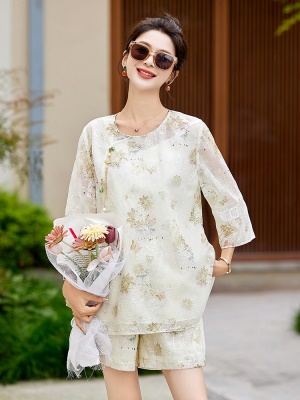 新中式刺绣短裤套装女2025夏季新款宽松轻薄透气慵懒松弛感两件套