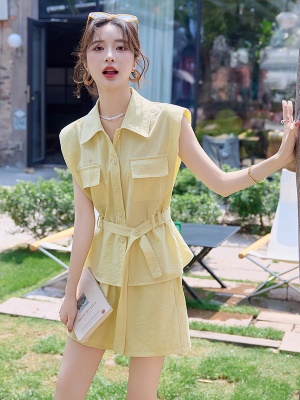 欧货小个子马甲套装女2025夏季新款休闲洋气系带松弛感短裤两件套