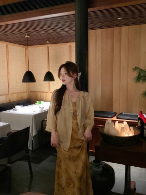 ByYou 夏季新中式国风印花缎面吊带连衣裙高级感收腰显瘦包臀长裙