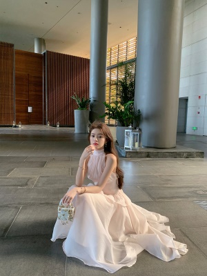 ByYou 夏季仙气欧根纱粉色无袖挂脖连衣裙收腰显瘦法式过膝长裙子