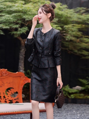 高级职业宴会套装裙女2025新款秋季流行气质奢华刺绣小香风两件套