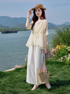 休闲松弛感天丝套装女2025夏季新款端庄大方优雅时尚阔腿裤三件套