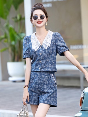 欧货小香风短裤套装女夏2025新款小个子拼色娃娃领牛仔两件套爆款