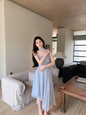 ByYou 夏季新款高级感灰色荡领雪纺吊带连衣裙气质收腰显瘦仙女裙