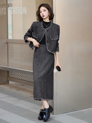 红色小香风气质套装女2025秋冬新款轻奢名媛婚宴开叉半身裙两件套