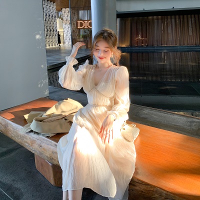 ByYou 2025春季气质v领长袖香槟色连衣裙长款收腰仙女裙 含吊带裙
