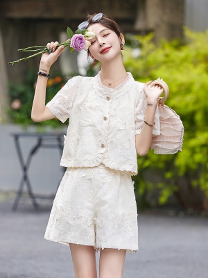 小香风名媛蝴蝶绣花套装女2025夏天新款时尚高级感休闲短裤两件套