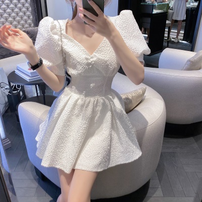 ByYou 夏季白色泡泡袖V领连衣裙女设计感鱼骨收腰显瘦法式公主裙