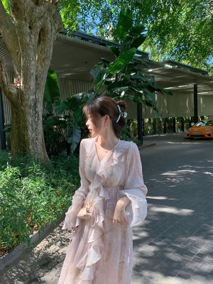 ByYou夏季粉色V领碎花雪纺连衣裙女收腰荷叶边中长款裙子含吊带裙