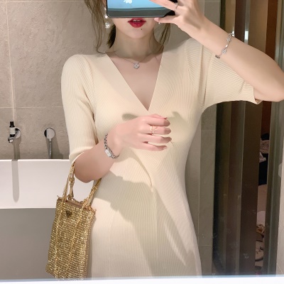 ByYou 春季新款气质V领冰丝针织连衣裙女薄款收腰显瘦中长款裙子