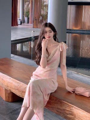 ByYou 夏季新款度假风荡领雪纺吊带连衣裙长款印花收腰包臀裙长裙