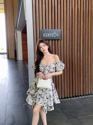 ByYou 夏季新款V领泡泡袖黑白色天丝碎花连衣裙气质收腰显瘦短裙