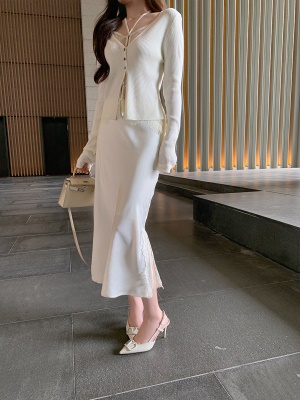 ByYou 夏季新款高级感米色开叉缎面半身裙蕾丝包臀裙修身鱼尾长裙