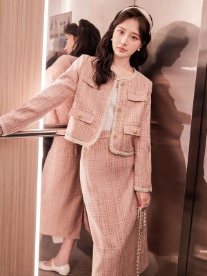 粉色名媛小香风套装女2025春秋新款欧货无领今年流行漂亮两件套裙