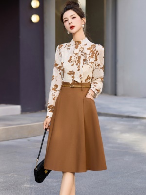 初春欧洲站独特衬衫连衣裙女2025春装新款爆款拼接假两件气质长裙