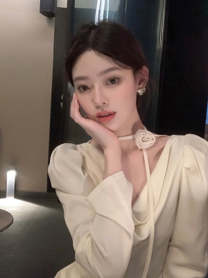 ByYou夏季高端精致白色缎面泡泡袖荡领连衣裙气质收腰显瘦a字短裙