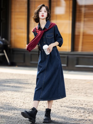 初秋爆款牛仔连衣裙女2025春秋装新款气质高级感流行时尚长款裙子
