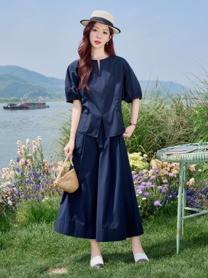 职业无领灯笼袖衬衫套装女2025夏季新款气质显瘦极简老钱风两件套