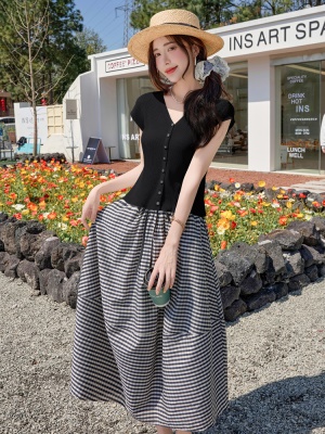 2025超火夏装一整套显瘦绝美格纹小裙子气质御姐女神范高端套装女