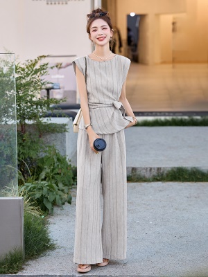 时尚国风亚麻条纹套装女2025夏季新款贵气减龄系带显瘦马甲两件套