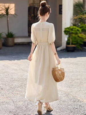 法式气质V领连衣裙女2025夏季新款高级感串珠褶皱收腰温柔风长裙