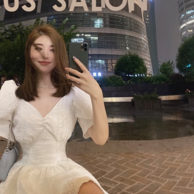 ByYou 夏季白色泡泡袖V领连衣裙女设计感鱼骨收腰显瘦法式公主裙