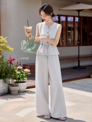 小香风无袖亚麻套装女夏2025新款轻奢高端系带收腰麻料气质两件套