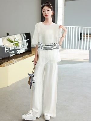 时尚中袖棉麻套装女夏新款高端刺绣天丝网纱上衣亚麻阔腿裤两件套
