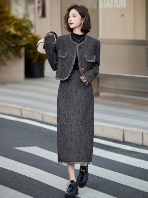 红色小香风气质套装女2025秋冬新款轻奢名媛婚宴开叉半身裙两件套