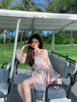 ByYou夏季新款气质紫色V领雪纺碎花连衣裙收腰仙女蛋糕短裙含吊带