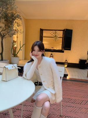 ByYou 秋冬新款时尚气质白色高腰针织半身裙短款显瘦双腰带百褶裙