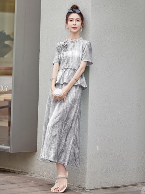 薄款小香风套装女2025夏装新款年轻洋气时尚天丝透气半身裙两件套