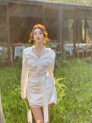 ByYou 初夏新款假两件白色缎面衬衫连衣裙女蕾丝v领修身包臀短裙