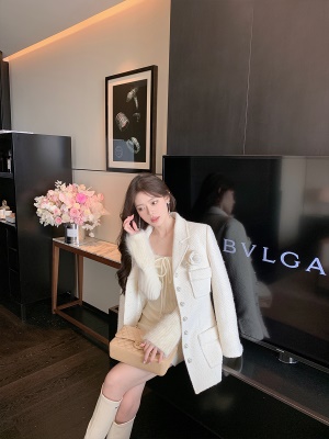 ByYou 冬季新款温柔风杏色一字肩针织连衣裙短款修身显身材毛衣裙