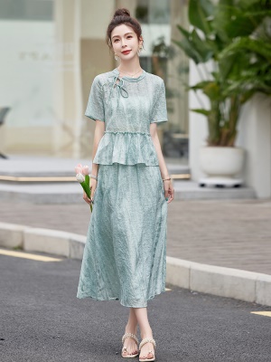 薄款小香风套装女2025夏装新款年轻洋气时尚天丝透气半身裙两件套