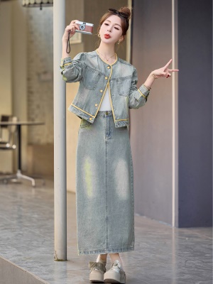 时尚撞色牛仔套装女2025年春装新款超火减龄流行圆领半身裙两件套