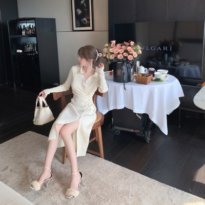 ByYou 春季白色气质V领兔绒针织连衣裙女收腰显瘦中长款开叉裙子