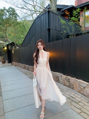 ByYou 清冷感女神淡粉色无袖挂脖雪纺连衣裙中长款露肩气质仙女裙