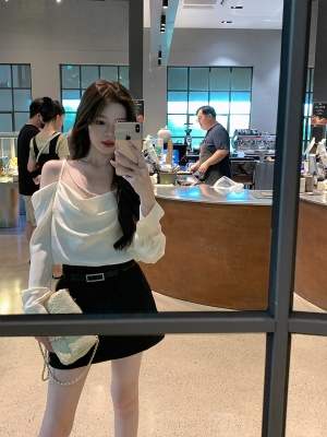 ByYou 初秋新款高级感气质鹿皮绒黑色半身裙显瘦高腰a字包臀短裙