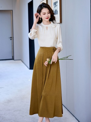 2025年秋季新款时尚套装女气质减龄显瘦衬衫上衣高腰半身裙两件套