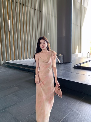 ByYou 夏季新款度假风荡领雪纺吊带连衣裙长款印花收腰包臀裙长裙