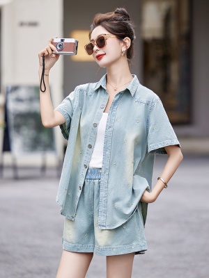 欧货干练气质短裤套装女夏2025新款流行炸街薄款水洗棉牛仔两件套