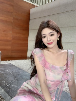 ByYou 夏季新款气质晕染粉色方领雪纺碎花连衣裙显瘦法式包臀长裙