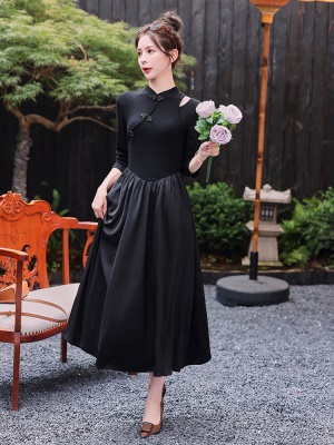 新中式国风长袖连衣裙女2023秋天新款修身显身材高贵洋气漂亮长裙