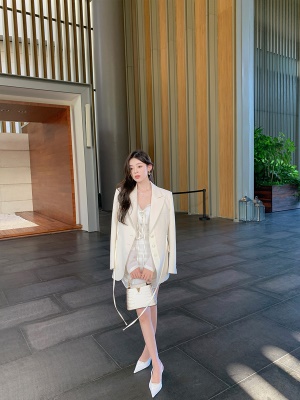 ByYou 夏季新款高级感缎面白色连衣裙收腰泡泡袖公主裙法式短裙子