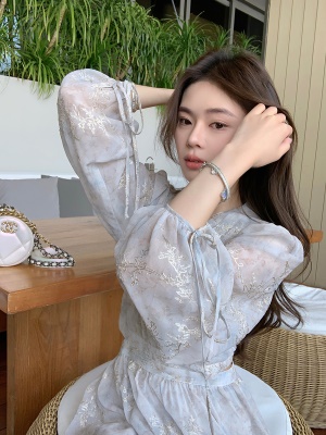 ByYou 夏季新款金线刺绣雪纺碎花连衣裙高级感灯笼袖露腰仙女长裙