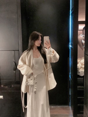 ByYou冬季新款气质U领白色羊毛针织连衣裙长款修身内搭包臀毛衣裙