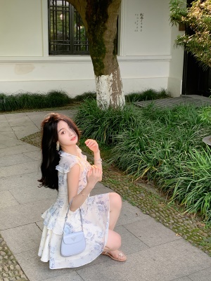 ByYou 夏季新中式国风V领印花无袖连衣裙女收腰显瘦荷叶边短裙子